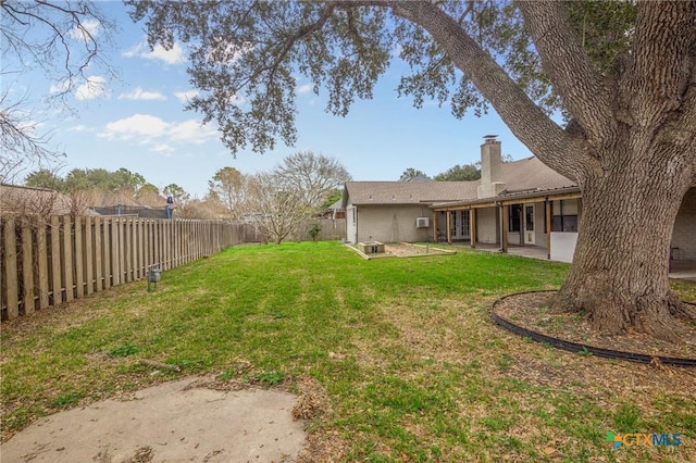 view of yard with a patio area