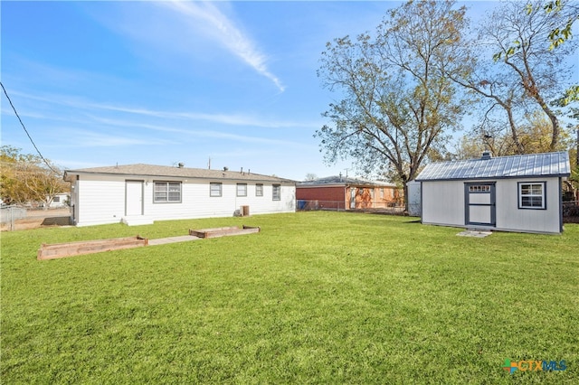 view of yard with a storage shed