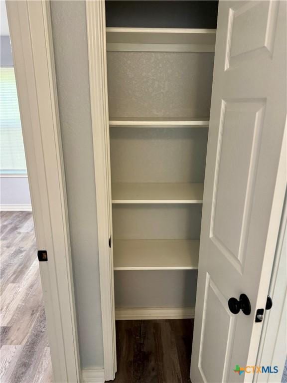 1037 N Guadalupe St, Seguin, TX 78155 - view of closet