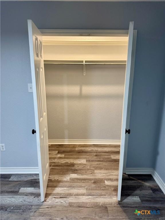 1037 N Guadalupe St, Seguin, TX 78155 - view of closet