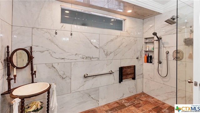 bathroom featuring tiled shower