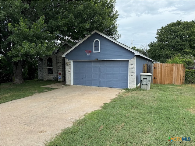 exterior space featuring a front lawn