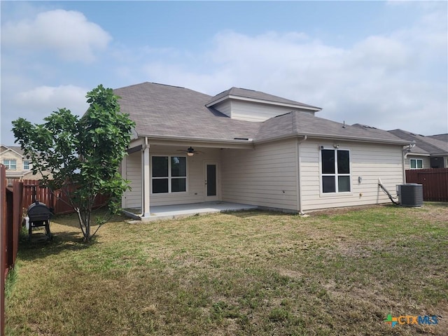 362 Azalea Way, New Braunfels, TX 78132 - view of yard featuring a fenced backyard