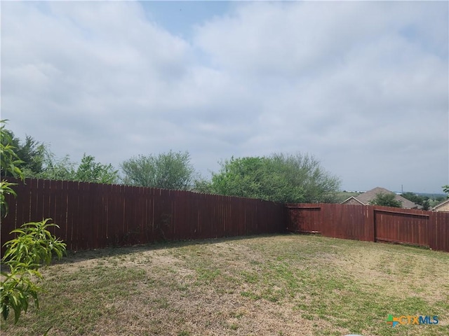 362 Azalea Way, New Braunfels, TX 78132 - spare room featuring vaulted ceiling, tile patterned flooring, baseboards, and a ceiling fan