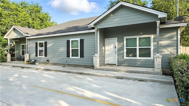 911-913 E Seideman St, Seguin, TX 78155 - view of front of property