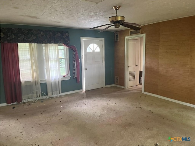 406 Lariat Ln, Victoria, TX 77901 - entryway featuring baseboards, a ceiling fan, and visible vents