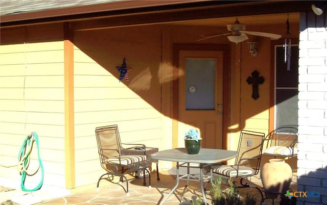 view of patio with ceiling fan