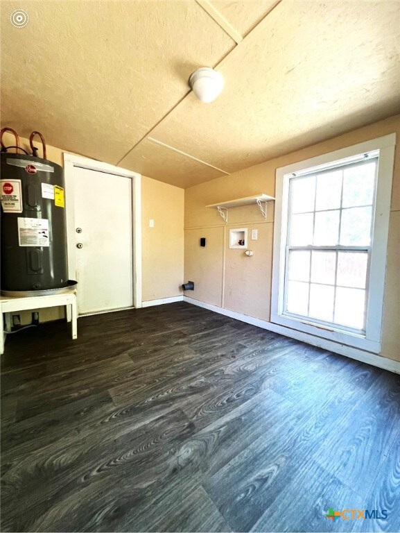 628 Baker St, Seguin, TX 78155 - photo 6