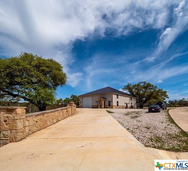 view of front of house featuring a garage