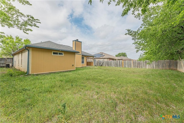 2405 Thoroughbred Dr, Killeen, TX 76549 - view of yard featuring a fenced backyard