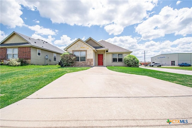 605 Draper Dr, Temple, TX 76504 - view of front of property with a front yard