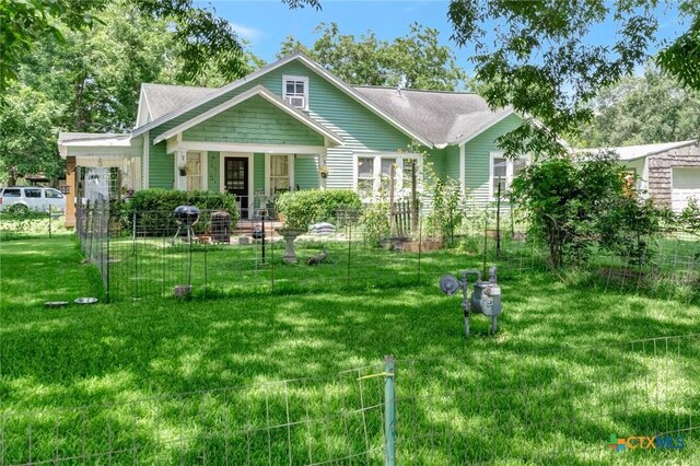 304 W Putnam, Ganado, TX 77962 - view of front of property with covered porch