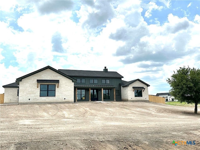 view of front of house