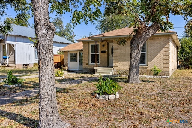 view of front of property