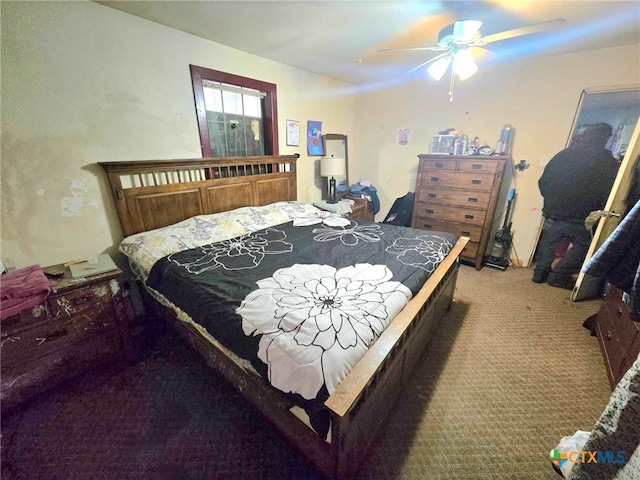 bedroom with carpet flooring and ceiling fan