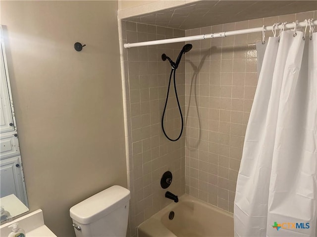 116 Campbell Dr Unit 9, Canyon Lake, TX 78133 - bathroom with shower / bathtub combination with curtain and toilet