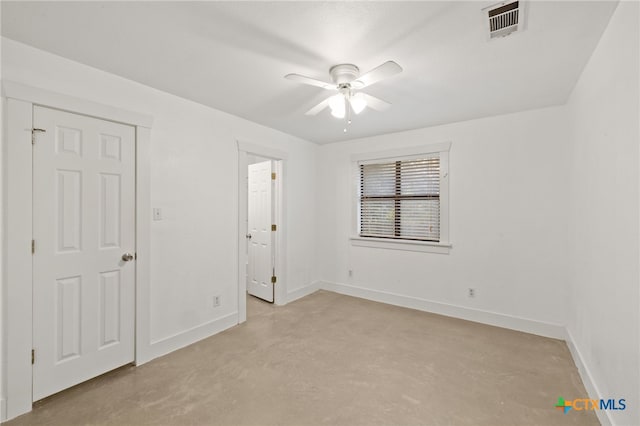 unfurnished bedroom with ceiling fan