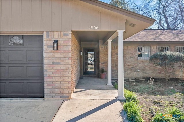 property entrance featuring a garage