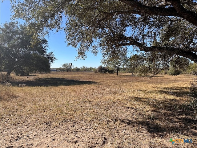 Listing photo 3 for 209 Mulberry Rd, Cuero TX 77954