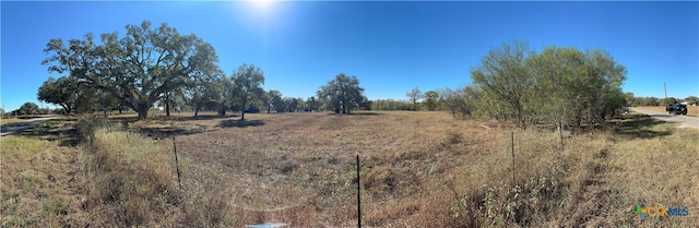 Listing photo 2 for 209 Mulberry Rd, Cuero TX 77954