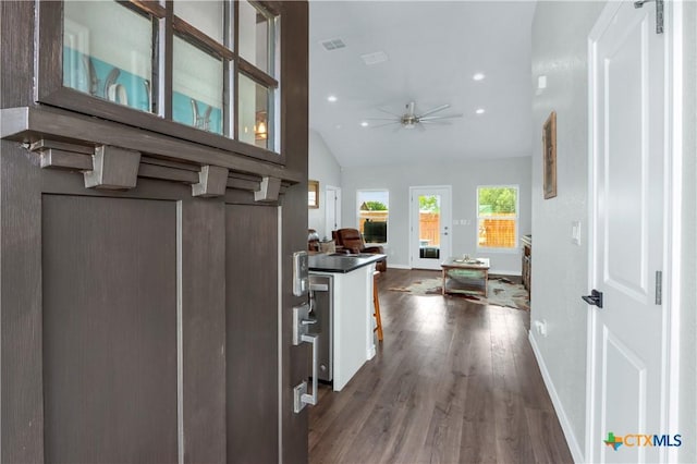 foyer entrance featuring dark wood-type flooring, visible vents, recessed lighting, ceiling fan, and baseboards
