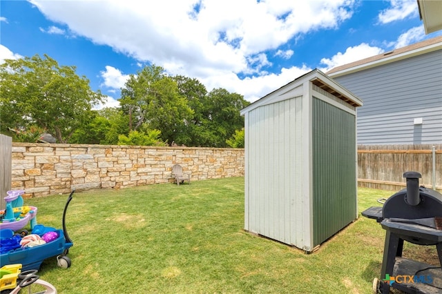 12 Trinity Cir, Lockhart, TX 78644 - fenced backyard with a shed
