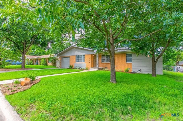 114 N 30th St, Gatesville, TX 76528 - photo 3