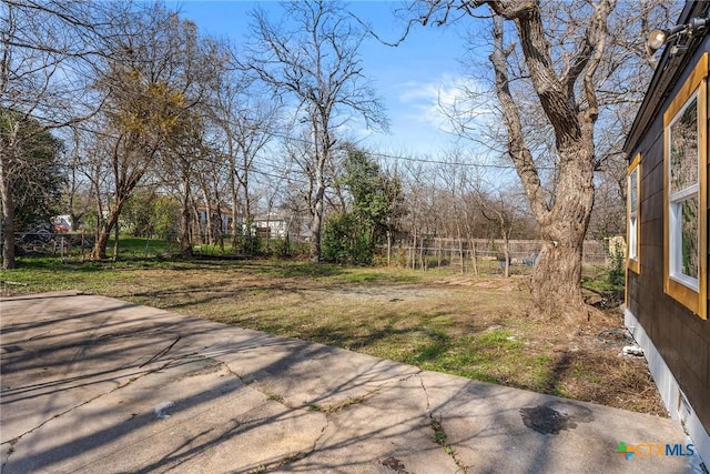 view of yard with a patio