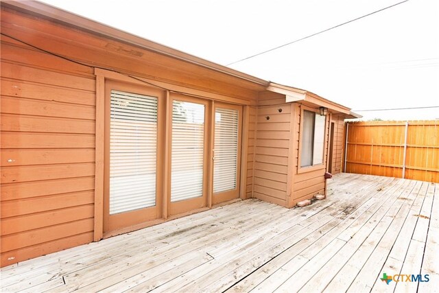 4020 River Oaks Cir, Temple, TX 76504 - walk in closet featuring hardwood / wood-style floors