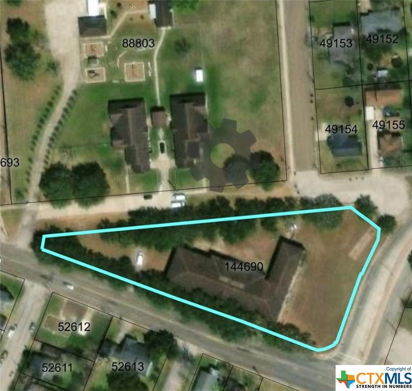 1902 E N St, Victoria, TX 77901