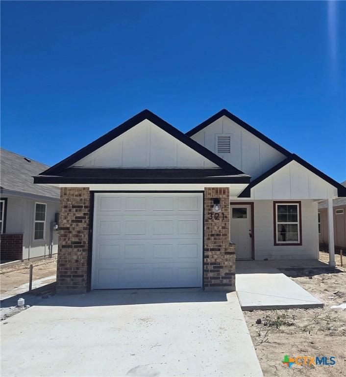321 Monty Ave, Copperas Cove, TX 76522 - photo 1