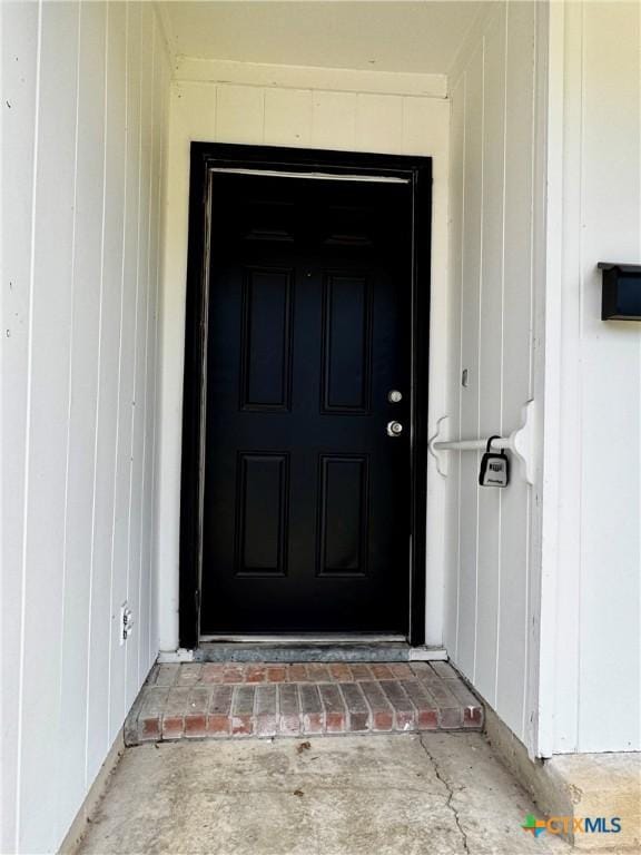 6430 Ridge Village Dr, San Antonio, TX 78233 - view of doorway to property