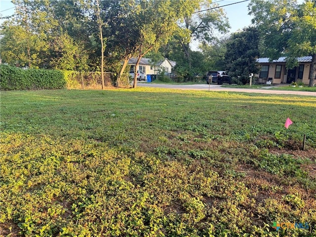 615 E Walnut St, Seguin, TX 78155