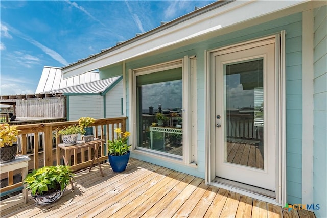 77 Sailfish Lndg, Port Lavaca, TX 77979 - view of wooden deck