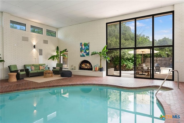 9 Mission Trce, New Braunfels, TX 78130 - view of indoor pool