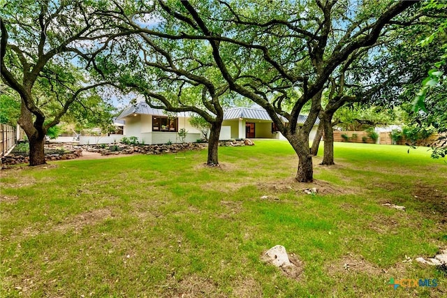 9 Mission Trce, New Braunfels, TX 78130 - view of yard