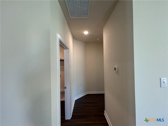 250 Wind Ridge Dr, Copperas Cove, TX 76522 - hall with dark wood-style flooring, baseboards, visible vents, and recessed lighting