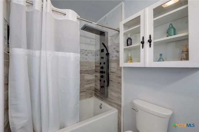 721 W Kings Hwy, San Antonio, TX 78212 - bathroom featuring shower / tub combo with curtain and toilet