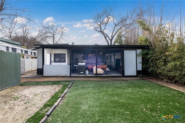 721 W Kings Hwy, San Antonio, TX 78212 - back of property featuring a patio