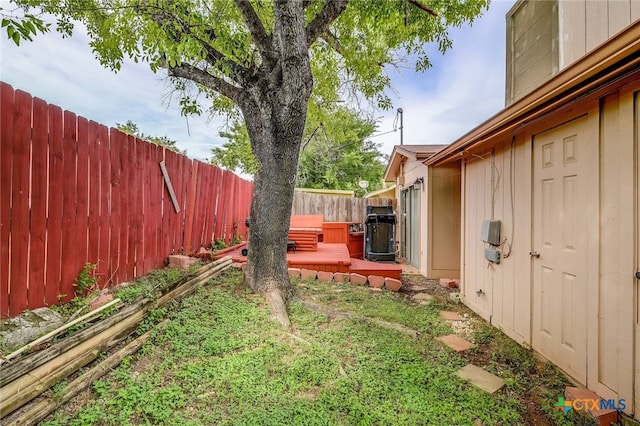 view of yard featuring a fenced backyard and a patio area