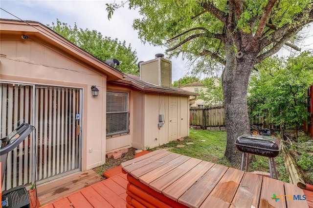 deck with fence