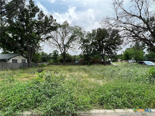 132 Ivy Ave, Luling TX, 78648 land for sale