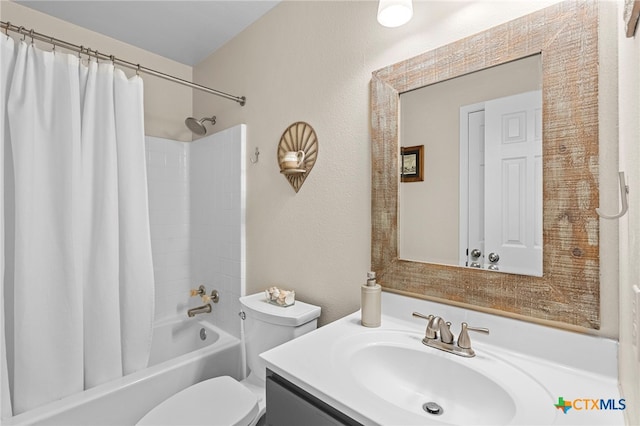 1975 Taylorsville Rd, Red Rock, TX 78662 - bathroom with a textured wall, toilet, vanity, and shower / bathtub combination with curtain