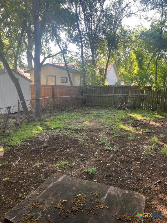 410 Railroad St, San Marcos, TX 78666 - view of fenced backyard