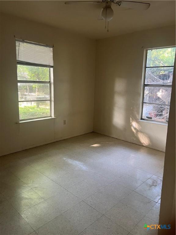 410 Railroad St, San Marcos, TX 78666 - empty room with ceiling fan