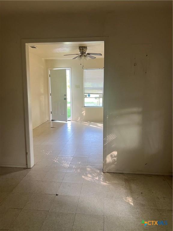 410 Railroad St, San Marcos, TX 78666 - view of corridor