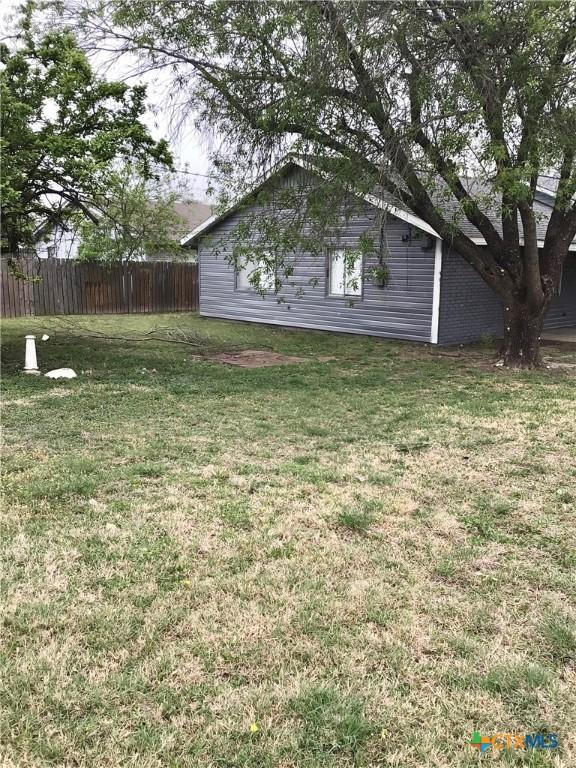 2004 Sherman Dr, Killeen, TX 76543 - view of yard