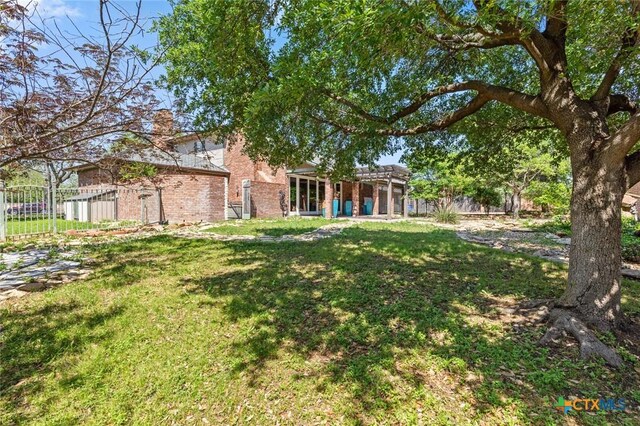 6 Carriage Sq, Waco, TX 76708 - view of yard featuring fence