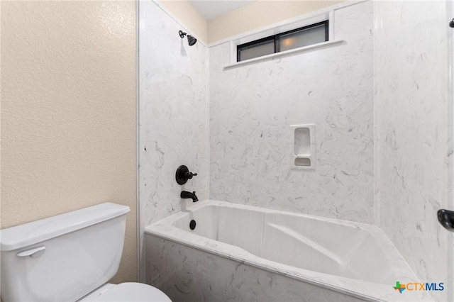 2222 Sparrow Rd, Killeen, TX 76542 - full bath with toilet and bathtub / shower combination