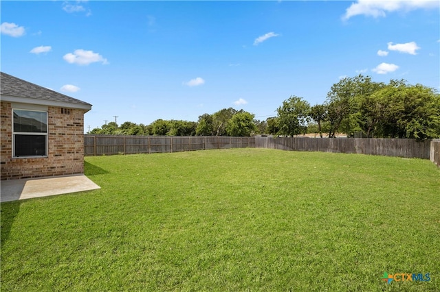 view of yard with a patio